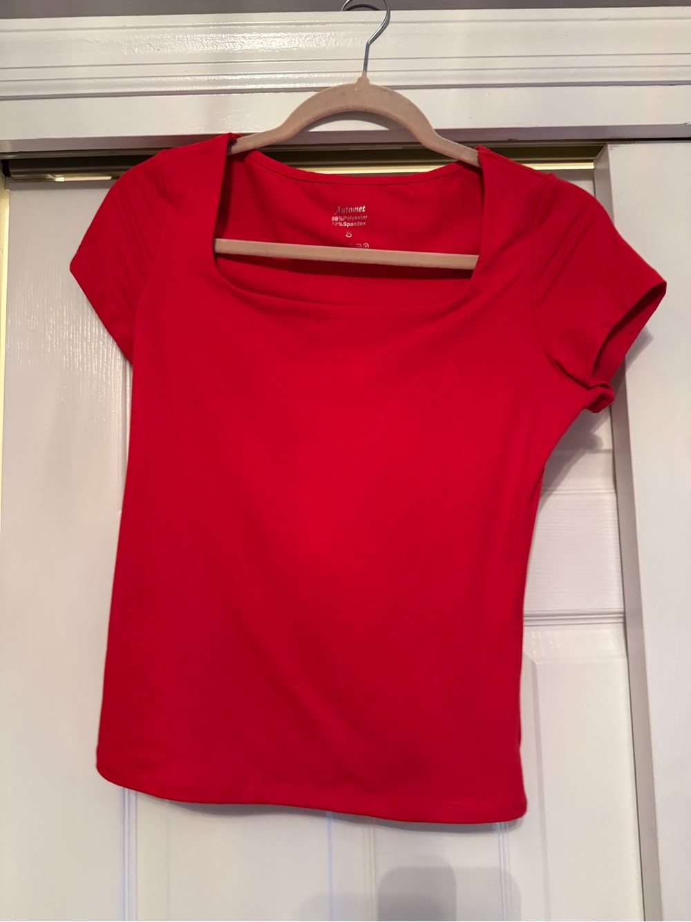 Red Slim Scoop Neck Women's Top